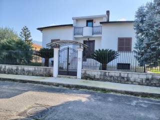 Villa in in vendita da privato a pietramelara via unità d'italia, 15