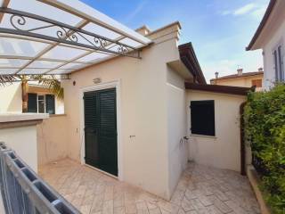 Villa a schiera in affitto a pietrasanta 