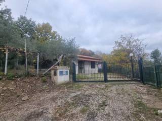 Villa a schiera in in vendita da privato a montemarano contrada saraceno