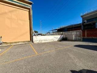 Garage in vendita a livorno via pian di rota, 9