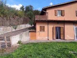 Villa in affitto a castel di tora strada comunale castel di tora