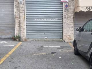 Garage in affitto a genova via giovanni amarena, 65ar