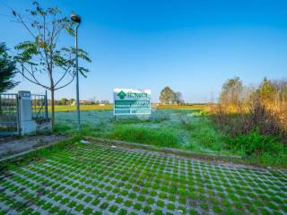 Terreno residenziale in vendita a reggio nell'emilia via camillo affarosi