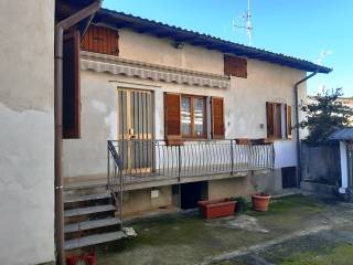 Casa indipendente in affitto a caprino bergamasco via santa maria