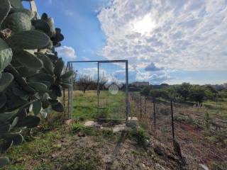 Terreno commerciale in vendita a reggio di calabria via sant' agata al fiume