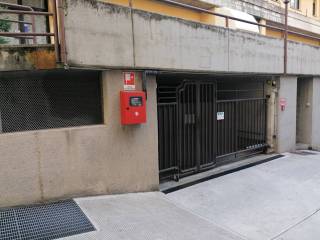 Garage in vendita a lecco via salvatore sassi, 6