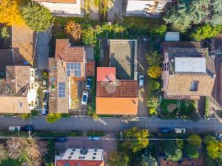 Casa indipendente in vendita a reggio nell'emilia viale regina margherita