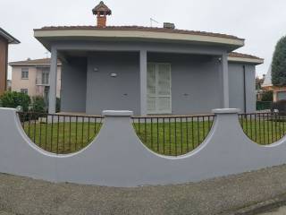 Villa in in vendita da privato a piacenza via arcangelo ghisleri, 9