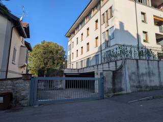 Garage in vendita a merate viale giuseppe garibaldi, 33