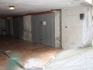 Garage in vendita a san benedetto del tronto via mincio, 13, 63074 san benedetto del tronto ap, italia