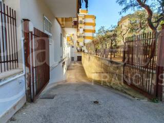 Garage in vendita a trani via don raffaele sarno