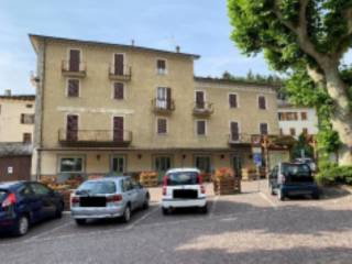 Albergo all'asta a teglio via roma