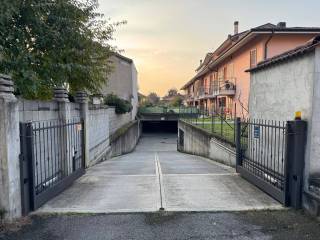 Garage in affitto a fara gera d'adda via trento, 9