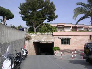 Garage in affitto a sanremo via padre semeria, 129