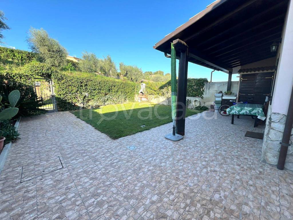 casa indipendente in vendita a Fiano Romano