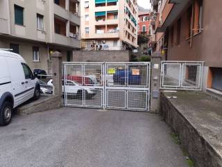 Posto auto in vendita a genova via struppa, 130