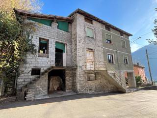 Casa indipendente in vendita a berbenno di valtellina via nuova, 820