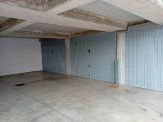 Garage in affitto a parma via strela, 11a