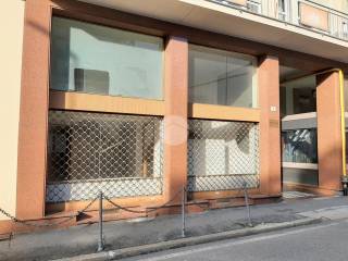 Negozio in affitto a gallarate via achille cadolini, 6