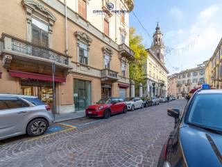 Negozio in vendita a parma strada macedonio melloni