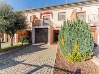 Villa a schiera in vendita a poggio renatico via luigi einaudi, 26