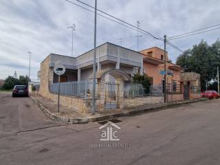 Casa indipendente in vendita a cavallino via de rinaldis dell'aquila