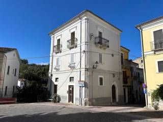 Casa indipendente in vendita a bolognano largo sant'antonio