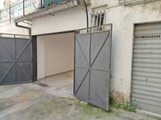 Garage in affitto a gaeta via rapallo