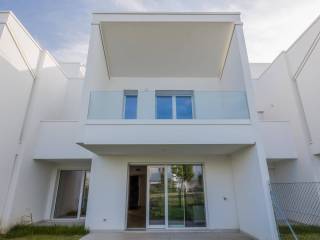 Villa in vendita a lignano sabbiadoro viale europa