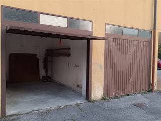 Garage in vendita ad alzano lombardo via nesa