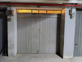 Garage in vendita a lecce via don giovanni bosco, 26