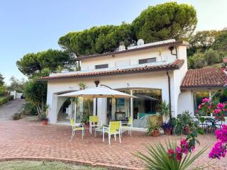 Villa bifamiliare in affitto a ortona contrada ripari bardella