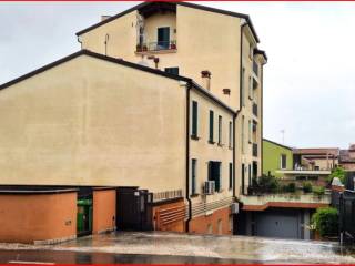 Garage in vendita a badia polesine riviera giacomo matteotti, 281