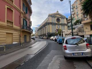 Negozio in affitto a napoli via torquato tasso, 229