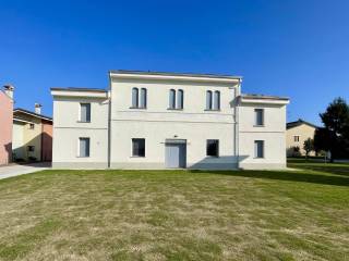 Casa indipendente in affitto a bagnolo san vito 