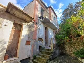 Casa indipendente in vendita a ficarra vico 2 casalotto