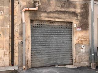 Garage in vendita a noto via tommaso fazello, 244