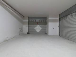 Garage in vendita a caserta via martiri di bellona, 4