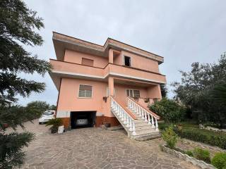 Villa in vendita ad aprilia 