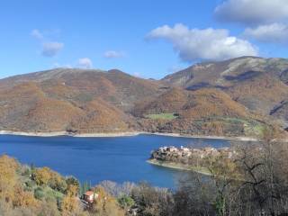 Casale in vendita a colle di tora 