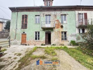 Villa in vendita a castelnuovo belbo via giovanni maraldi