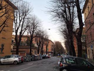 Garage in vendita a bologna via massenzio masia