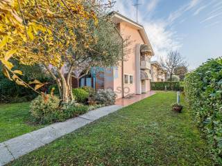 Villa bifamiliare in vendita a preganziol 