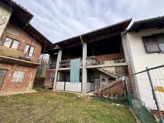 Casa indipendente in vendita a castellamonte strada castelnuovo nigra 107