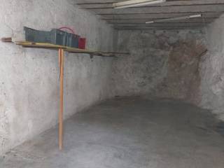 Garage in affitto a sant'angelo romano via nuova, 20