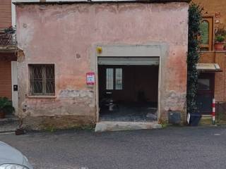 Garage in vendita a nepi piazza san biagio