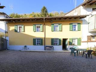 Casa indipendente in vendita a gorizia via monte calvario