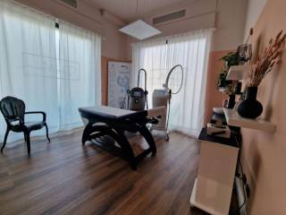 Centro estetico/solarium/benessere in in vendita da privato ad ascoli piceno viale marcello federici, 129