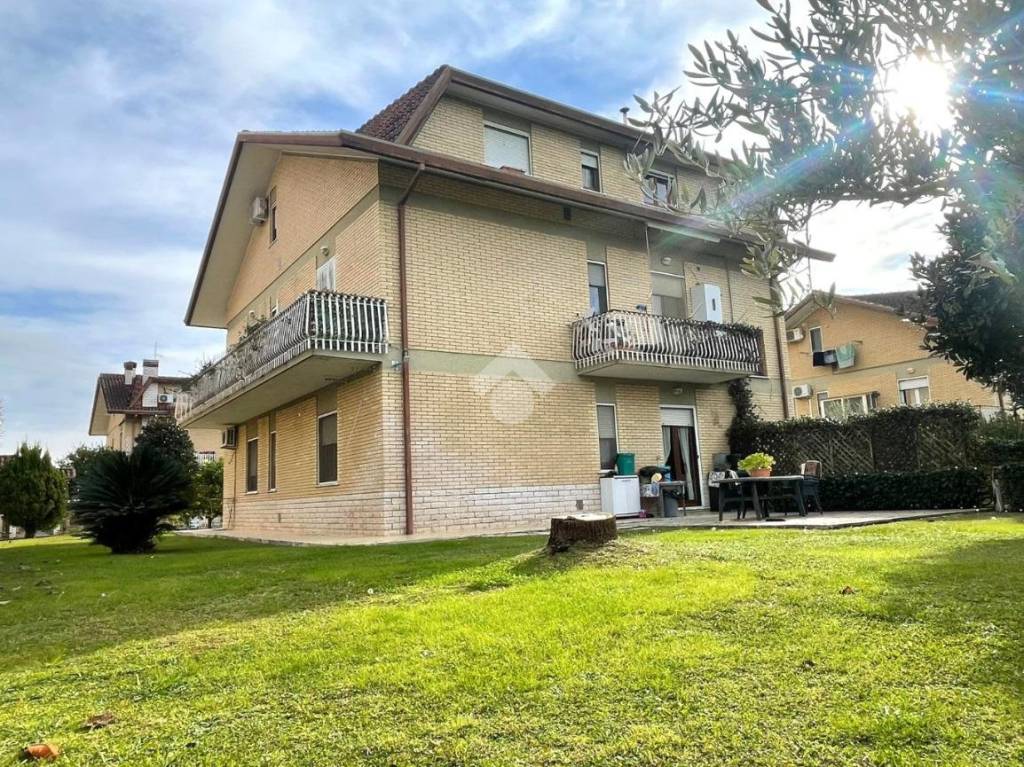 immagine annuncio 1 di 14