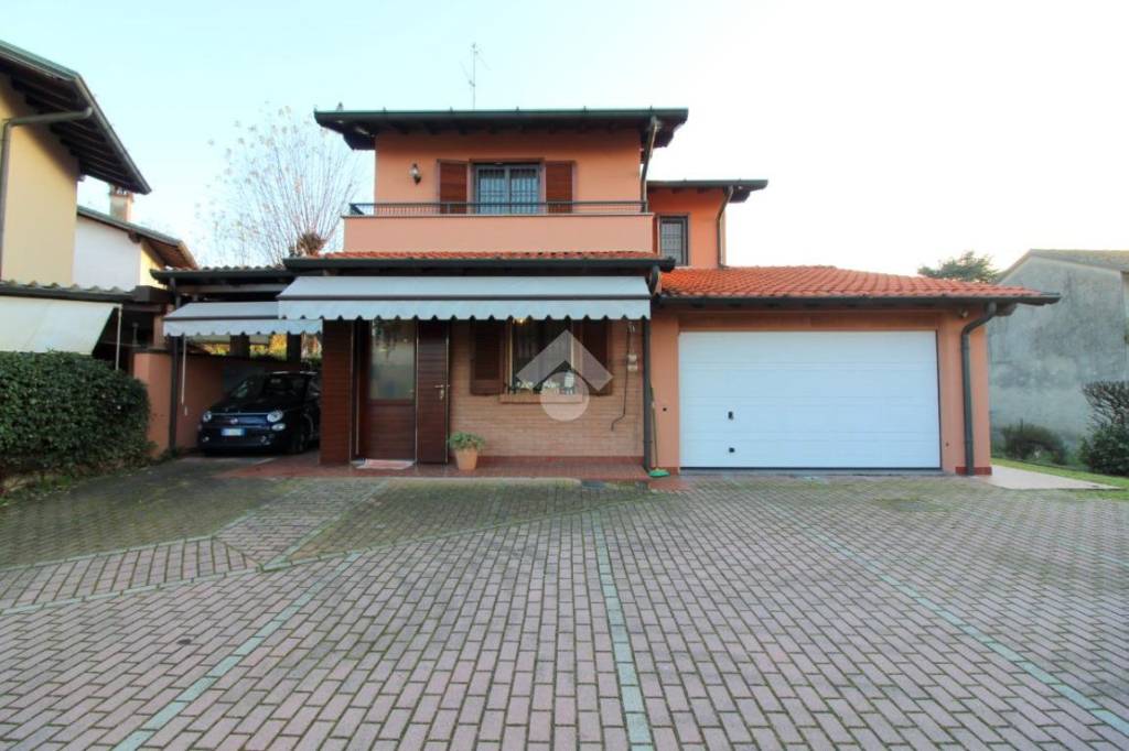 immagine annuncio 1 di 15